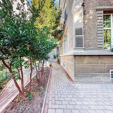 Apartment Markoni 1 *